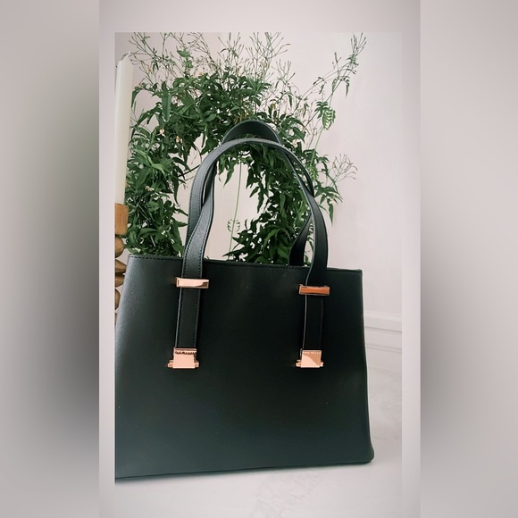 Ted Baker - Picture 1 of 2